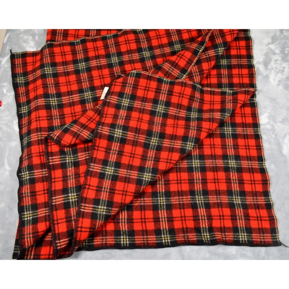 Vtg St Mary's Wool Blanket 82x64 Twin Sz Red Black White‎ Plaid Fieldcrest Mills